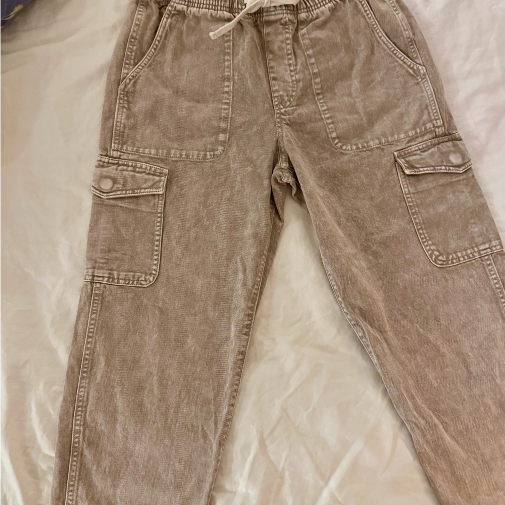 GAP Beige Elastic Waist Easy Crop Cargo